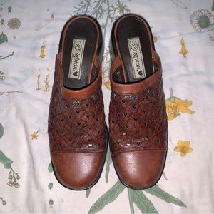 Brighton Fanny Women's London tan woven leather cap toe slide mule